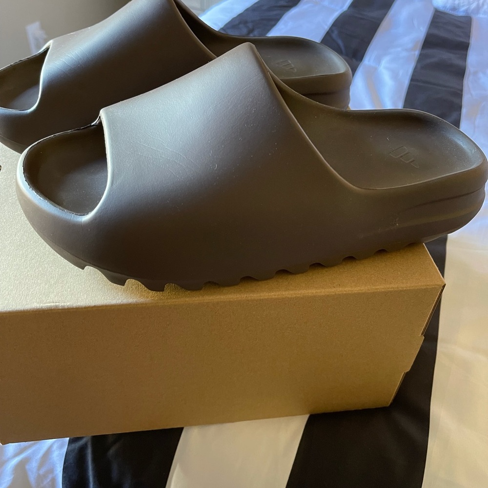 Yeezy Slide made by Adidas